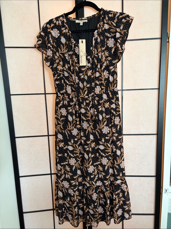Les Serein Dresses & Skirts - La Sconita Black Floral Ruffle Midi Dress